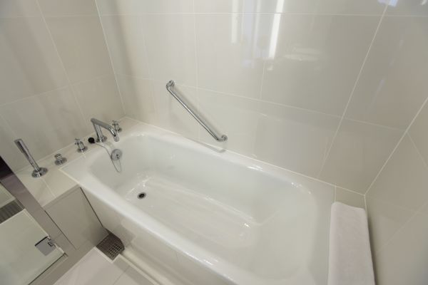 Cost of Bathtub Repair in Bella Vista