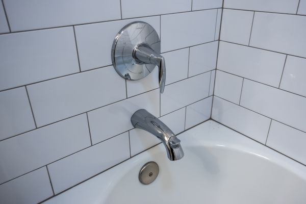 Tub Spout Replacement in Bella Vista